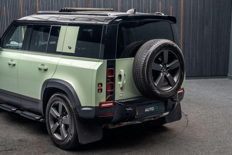 Vehicle Image 19