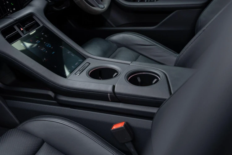 Vehicle Image 35