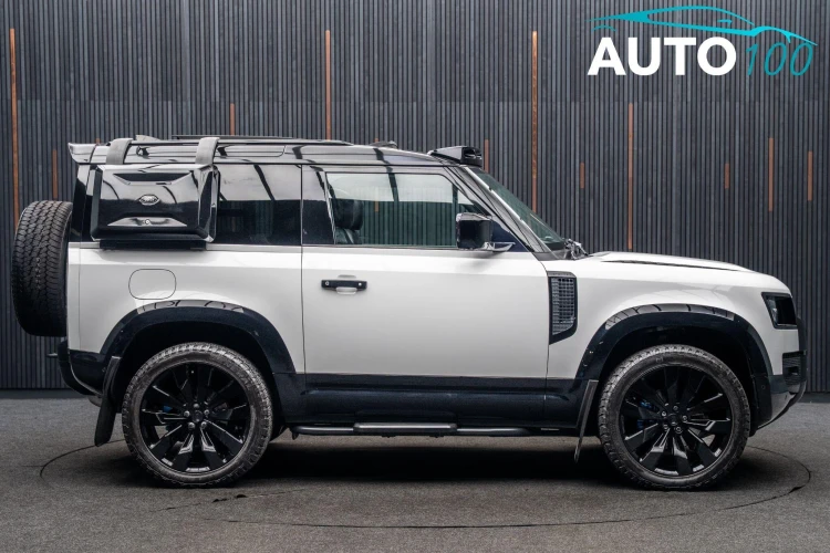 Vehicle Image 11