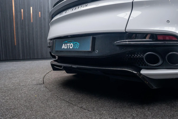 Vehicle Image 25