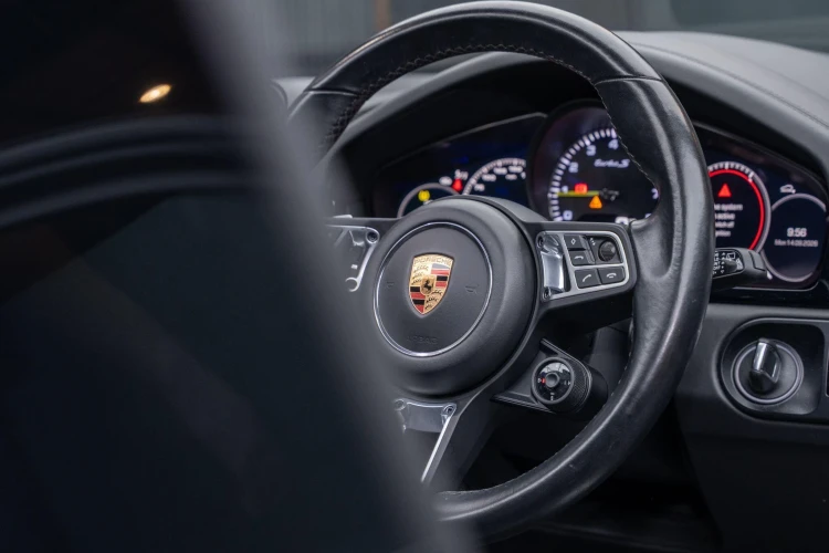 Vehicle Image 45