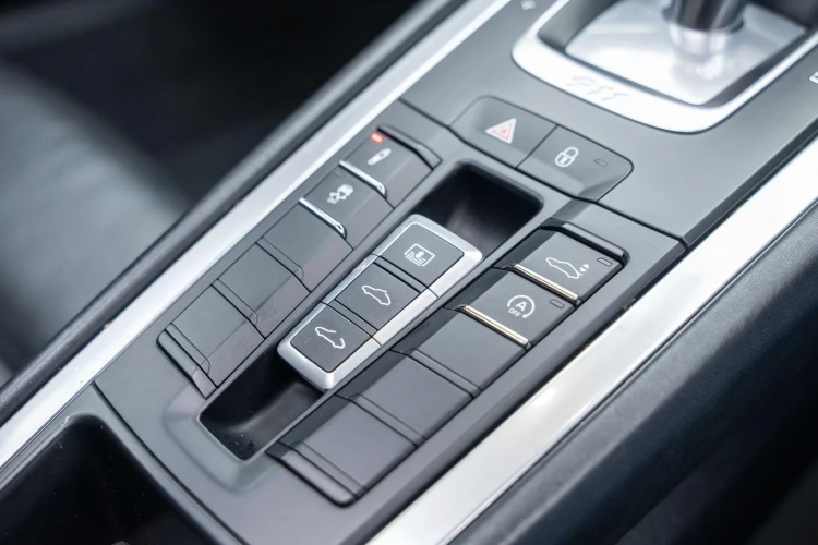 Vehicle Image 36