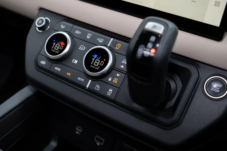 Vehicle Image 37