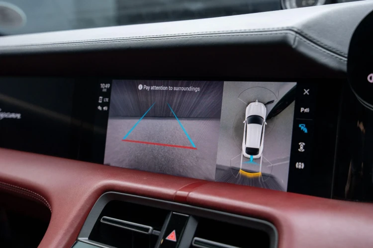 Vehicle Image 10