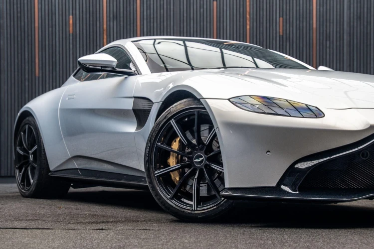 Vehicle Image 7