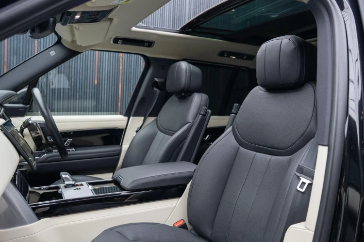 Vehicle Image 36
