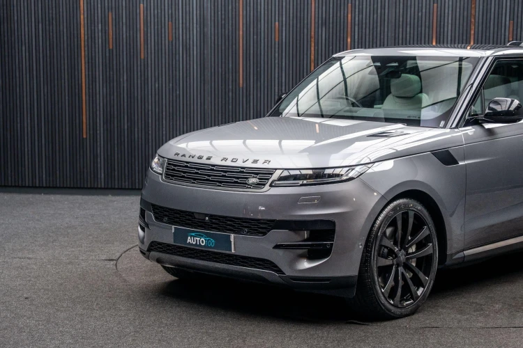 Vehicle Image 5