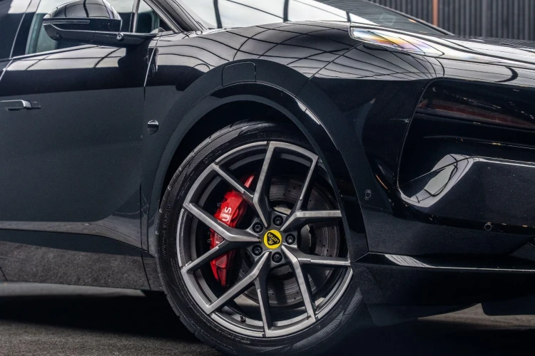 Vehicle Image 7