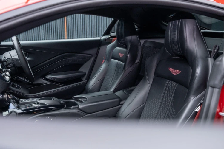 Vehicle Image 35