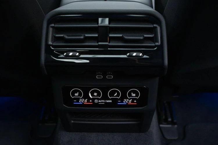 Vehicle Image 45