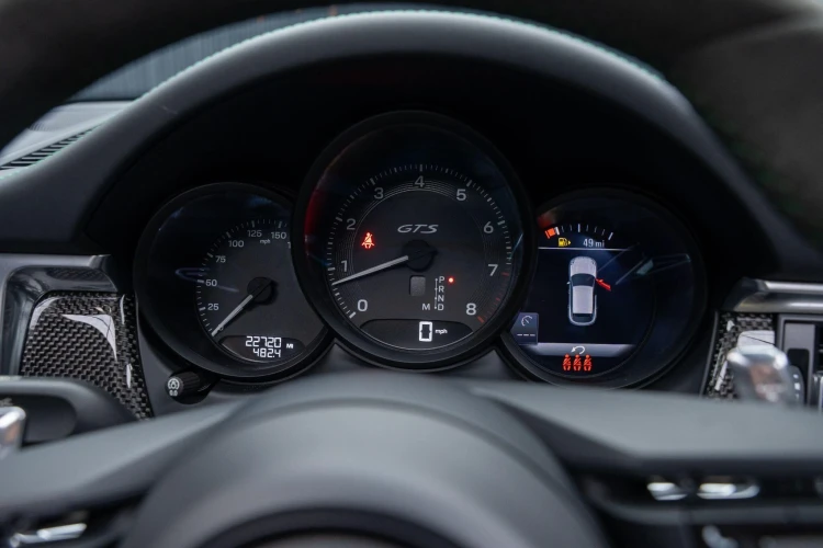 Vehicle Image 30