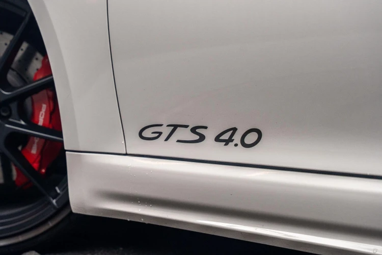 Vehicle Image 23