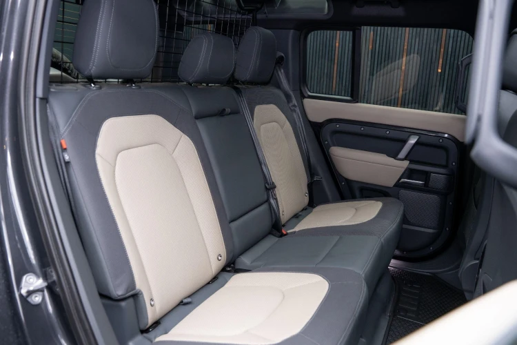 Vehicle Image 14