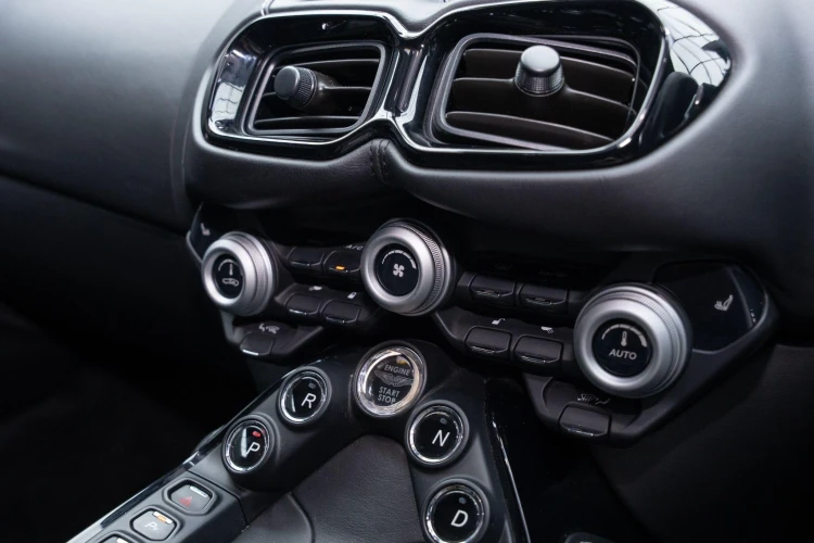 Vehicle Image 22