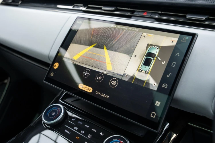 Vehicle Image 8