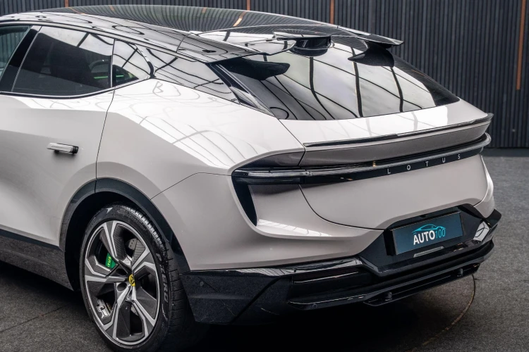 Vehicle Image 20