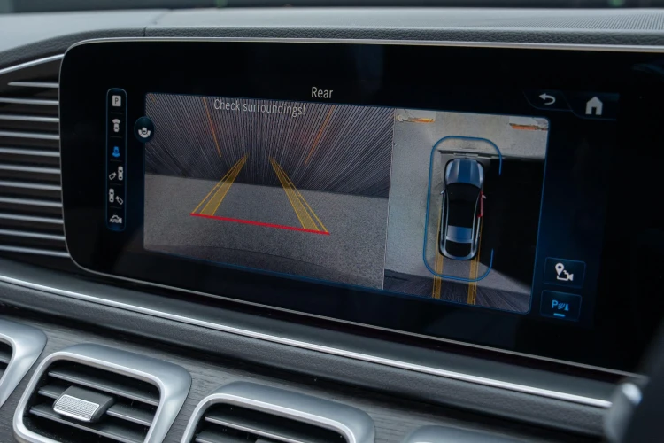 Vehicle Image 8