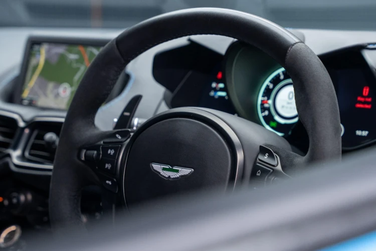 Vehicle Image 38