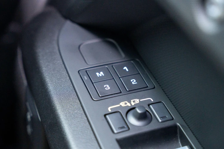 Vehicle Image 36