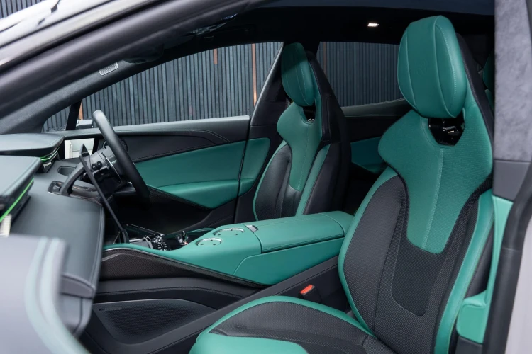 Vehicle Image 45