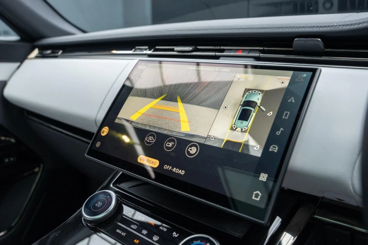 Vehicle Image 8