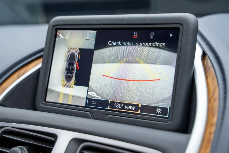 Vehicle Image 8