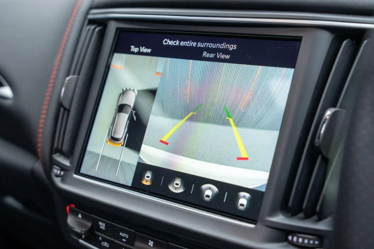 Vehicle Image 6