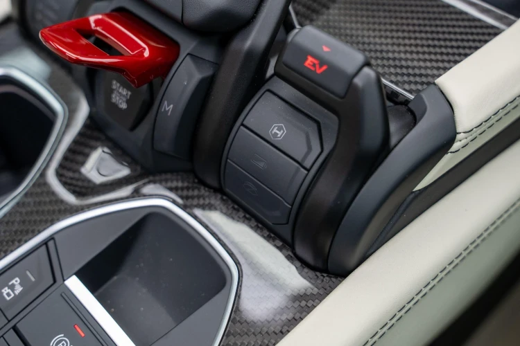Vehicle Image 30