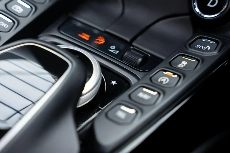 Vehicle Image 22