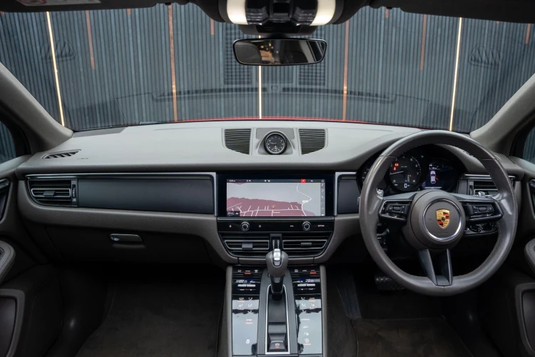 Vehicle Image 18