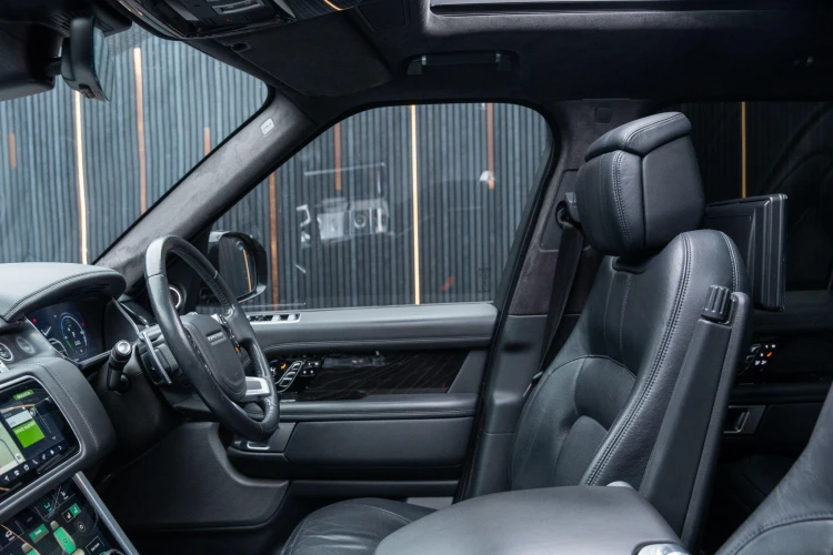 Vehicle Image 30