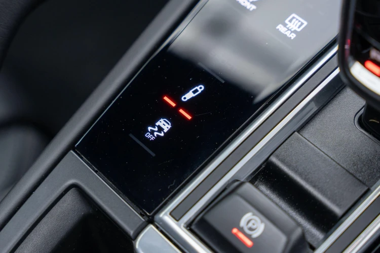 Vehicle Image 36