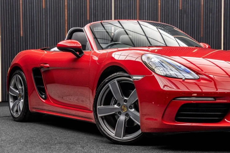 Vehicle Image 5