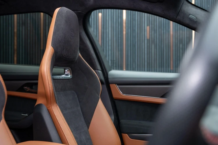 Vehicle Image 30