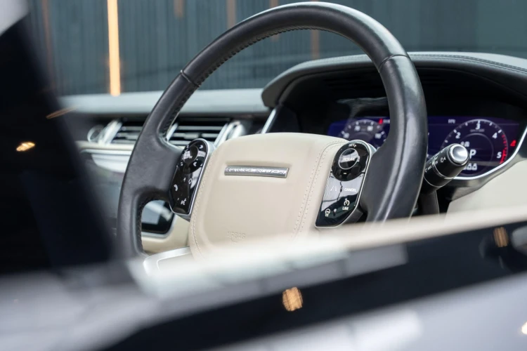 Vehicle Image 30