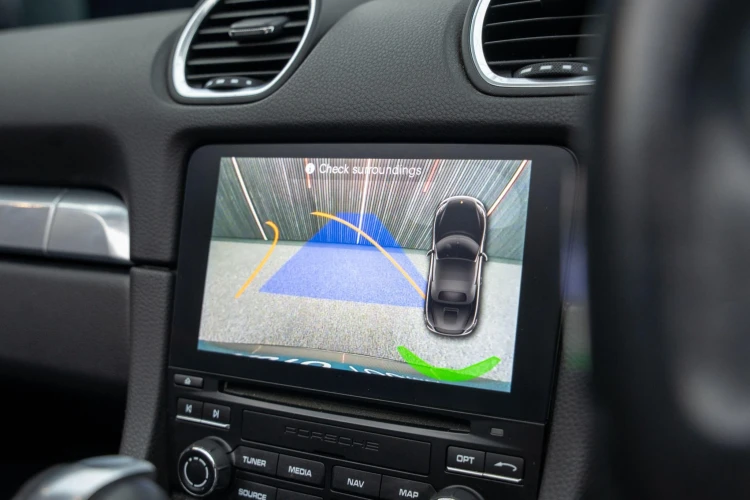 Vehicle Image 4