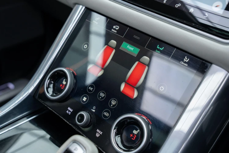 Vehicle Image 8