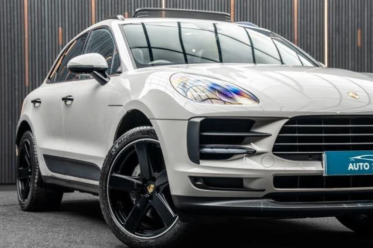 Vehicle Image 8