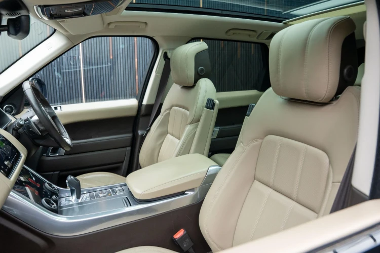Vehicle Image 36