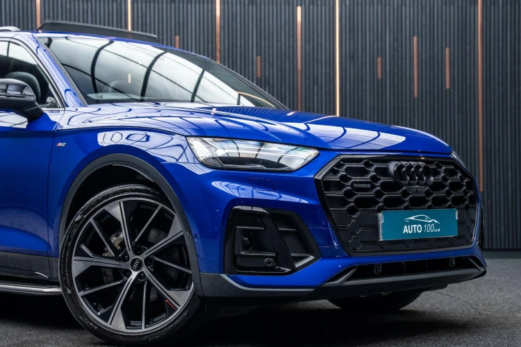 Vehicle Image 9