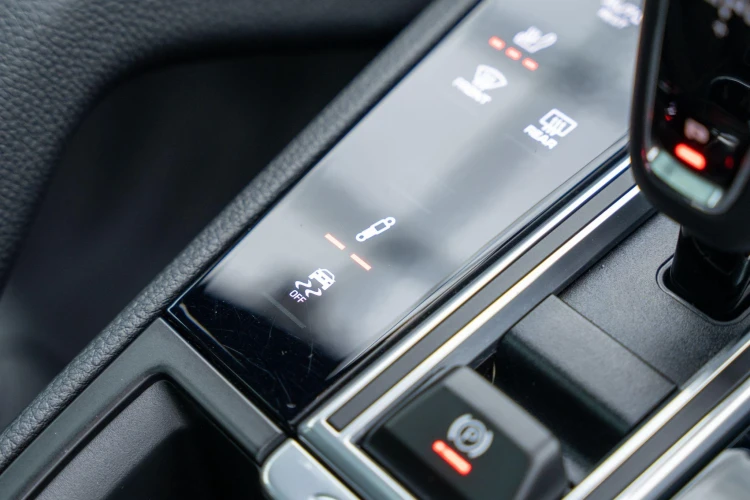 Vehicle Image 22