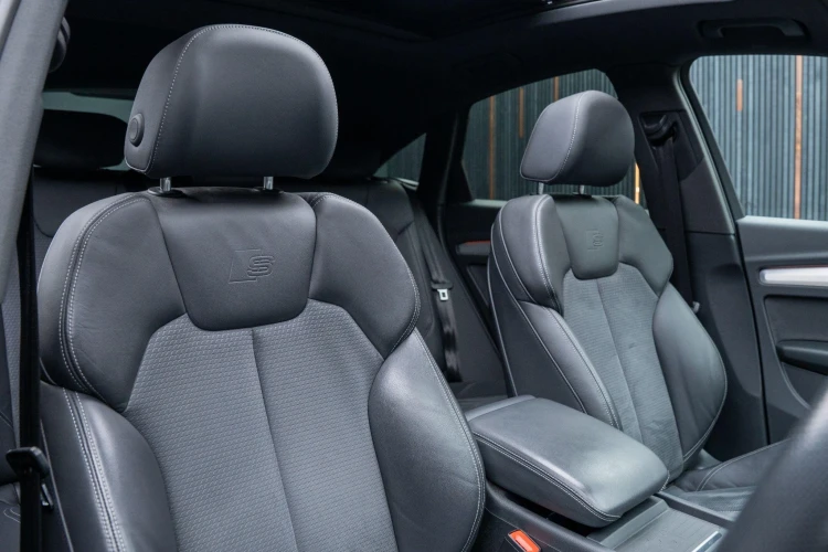 Vehicle Image 40