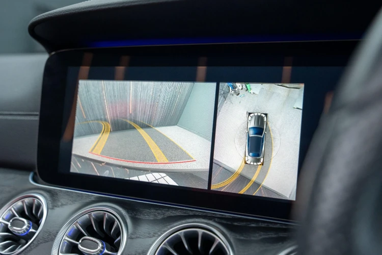 Vehicle Image 8