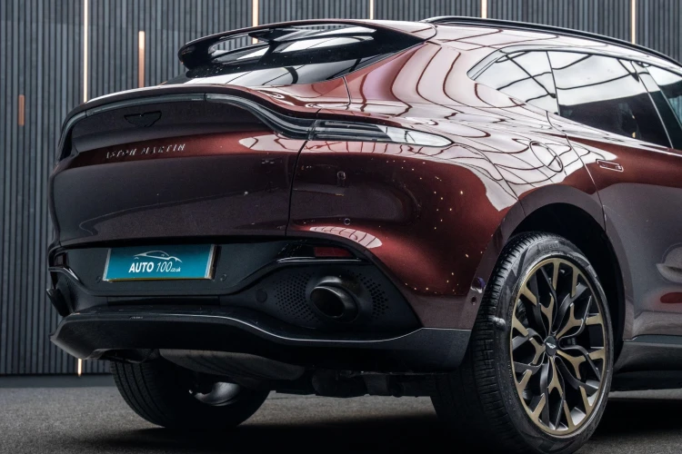 Vehicle Image 21