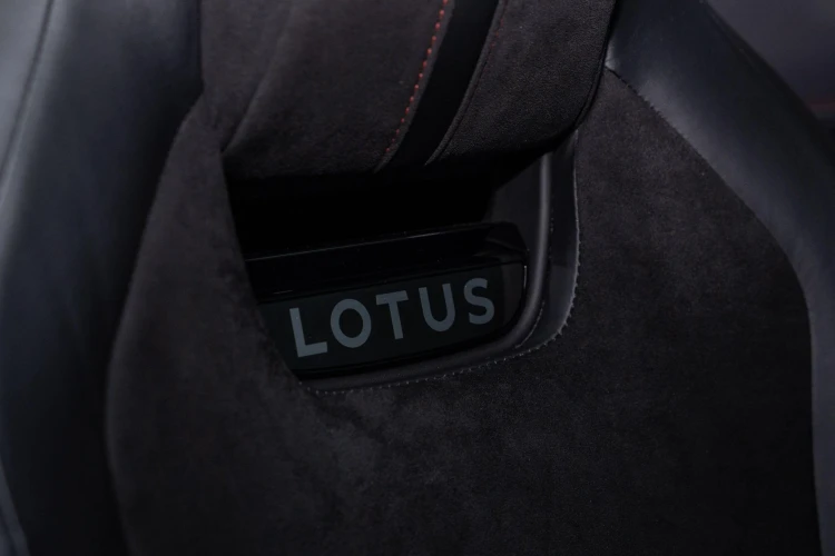 Vehicle Image 37