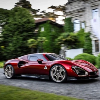 NEW ALFA ROMEO 33 STRADALE TRIUMPHS AT “CONCORSO DI ELEGANZA DI VILLA D'ESTE”