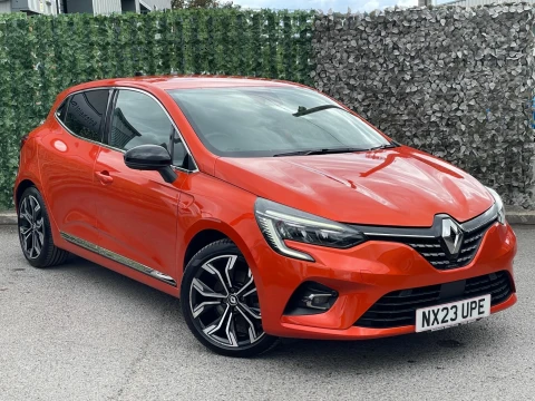2023 RENAULT CLIO 1.6 E TECH TECHNO AUTO EURO 6 S S 5DR STUNNING VALENCIA... photo