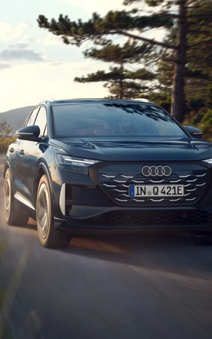 The new Audi Q4 e-tron image