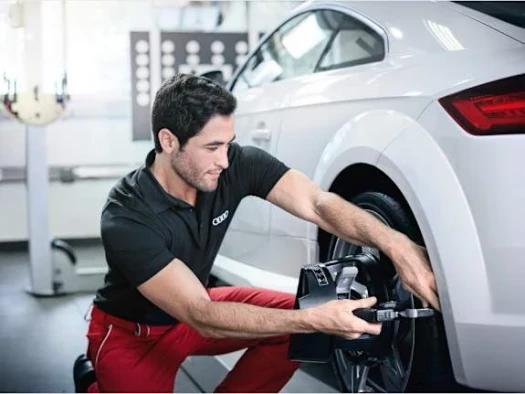 Why service with Connolly's Audi?