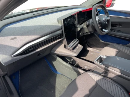 Vehicle Thumbnail 10